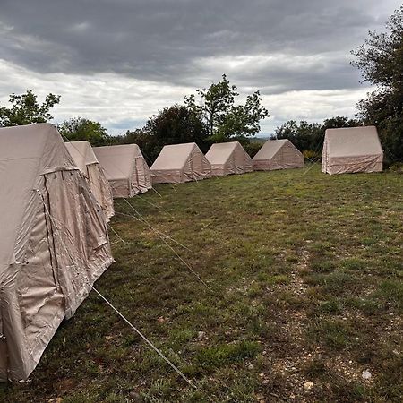 Camping Du Lac Сен-Жулиен-дю-Вердон Екстериор снимка