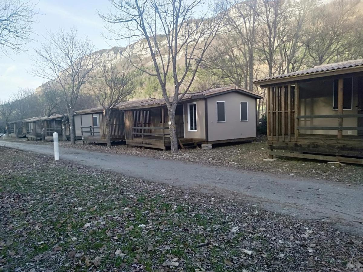 Camping Du Lac Сен-Жулиен-дю-Вердон Екстериор снимка