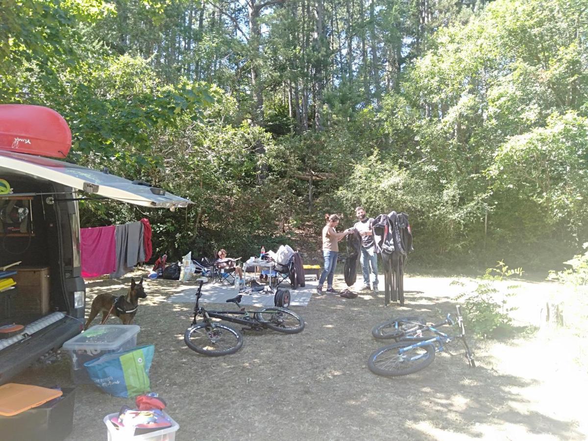 Camping Du Lac Сен-Жулиен-дю-Вердон Екстериор снимка