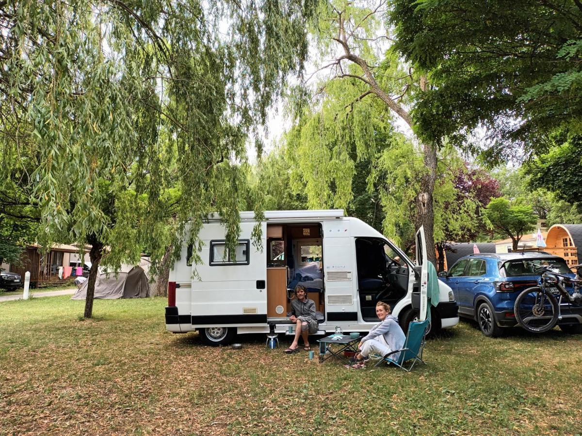 Camping Du Lac Сен-Жулиен-дю-Вердон Екстериор снимка