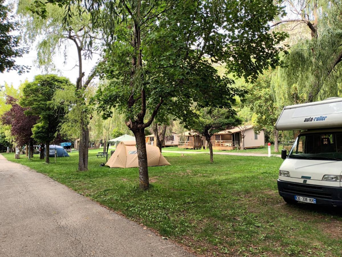 Camping Du Lac Сен-Жулиен-дю-Вердон Екстериор снимка
